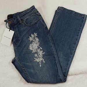 Who What Wear Crop Highrise Embroidered Size 4